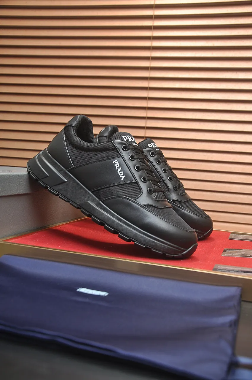 Men's shoes 💰580💶 [PRADA] Top original items, new seasonal styles, high-quality original items, top-grade high-mercerized cowhide combined with original breathable fabric + imported glue, imported stretch fabric inside with original cowhide feet, original thick outsole! Quality guaranteed! Code 38-45 (45 customized)